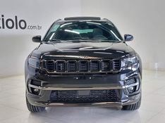 JEEP COMMANDER 2.0 HURRICANE 4 TURBO GASOLINA BLACKHAWK AT9 2024/2025 BETIOLO NOVOS E SEMINOVOS LAJEADO / Carros no Vale