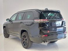 JEEP COMMANDER 2.0 HURRICANE 4 TURBO GASOLINA BLACKHAWK AT9 2024/2025 BETIOLO NOVOS E SEMINOVOS LAJEADO / Carros no Vale