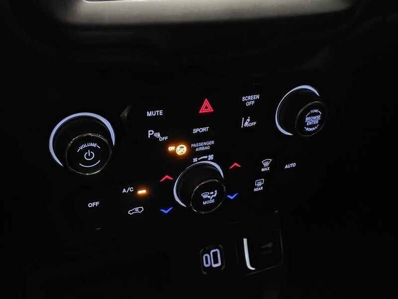 JEEP RENEGADE 1.3 T270 TURBO FLEX LONGITUDE AT6 2022/2023 BETIOLO NOVOS E SEMINOVOS LAJEADO / Carros no Vale