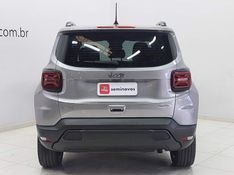 JEEP RENEGADE 1.3 T270 TURBO FLEX LONGITUDE AT6 2022/2023 BETIOLO NOVOS E SEMINOVOS LAJEADO / Carros no Vale