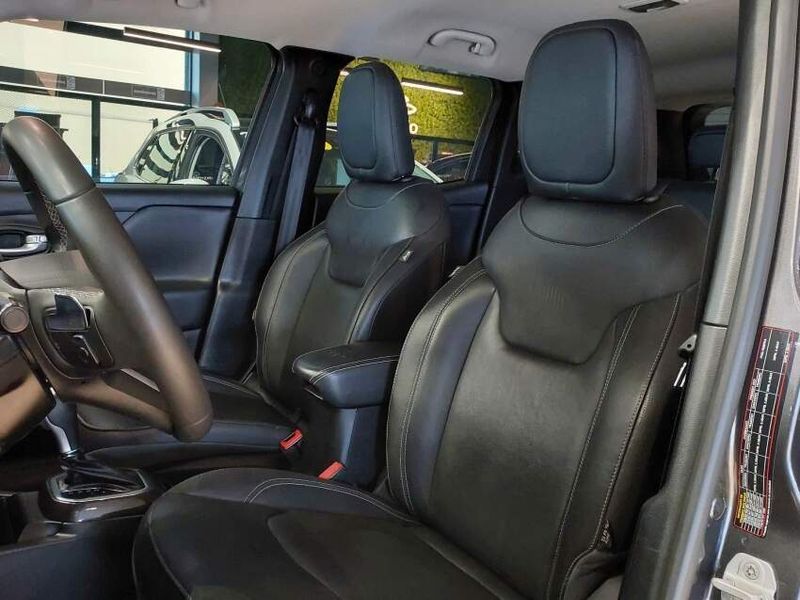 JEEP RENEGADE 1.3 T270 TURBO FLEX LONGITUDE AT6 2022/2023 BETIOLO NOVOS E SEMINOVOS LAJEADO / Carros no Vale