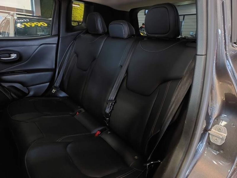 JEEP RENEGADE 1.3 T270 TURBO FLEX LONGITUDE AT6 2022/2023 BETIOLO NOVOS E SEMINOVOS LAJEADO / Carros no Vale