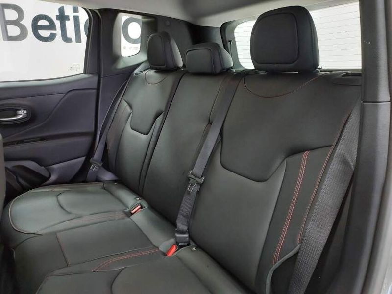 JEEP RENEGADE 1.3 T270 TURBO FLEX TRAILHAWK 4X4 AT9 2024/2025 BETIOLO NOVOS E SEMINOVOS LAJEADO / Carros no Vale
