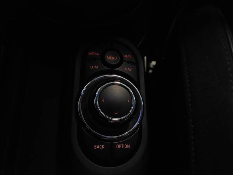 Mini COOPER 2.0 16V TWINPOWER GASOLINA S SPORT 2P STEPTRONIC 2023/2023 BETIOLO NOVOS E SEMINOVOS LAJEADO / Carros no Vale