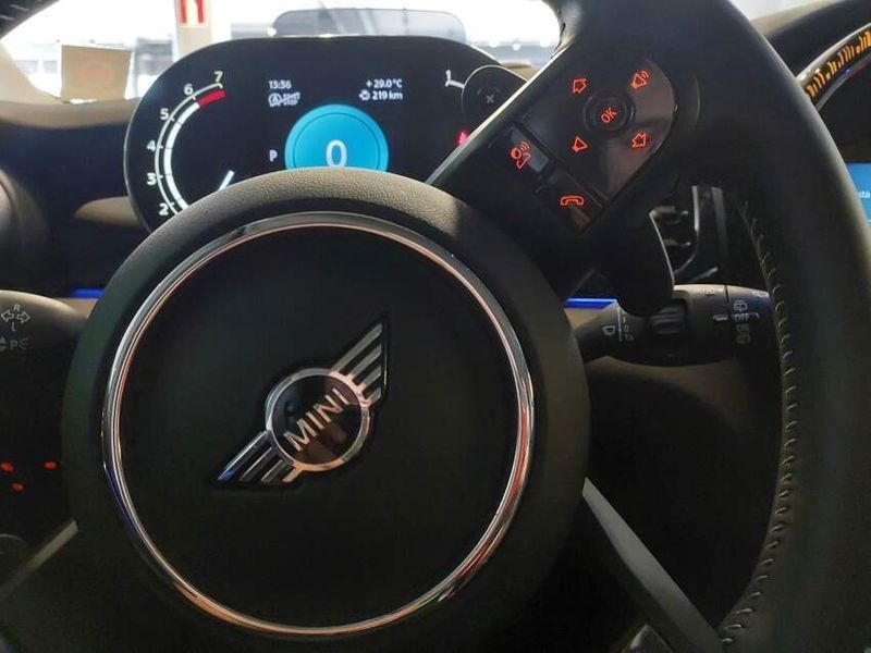 Mini COOPER 2.0 16V TWINPOWER GASOLINA S SPORT 2P STEPTRONIC 2023/2023 BETIOLO NOVOS E SEMINOVOS LAJEADO / Carros no Vale