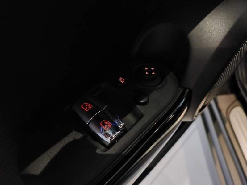 Mini COOPER 2.0 16V TWINPOWER GASOLINA S SPORT 2P STEPTRONIC 2023/2023 BETIOLO NOVOS E SEMINOVOS LAJEADO / Carros no Vale