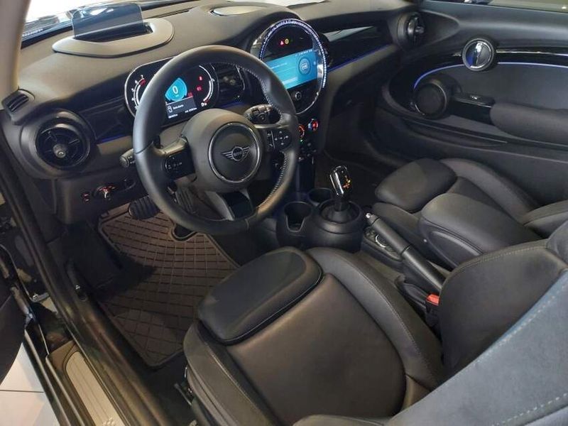 Mini COOPER 2.0 16V TWINPOWER GASOLINA S SPORT 2P STEPTRONIC 2023/2023 BETIOLO NOVOS E SEMINOVOS LAJEADO / Carros no Vale