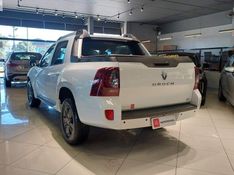 Renault DUSTER OROCH 2.0 16V HI-FLEX DYNAMIQUE AUTOMÁTICO 2018/2019 BETIOLO NOVOS E SEMINOVOS LAJEADO / Carros no Vale