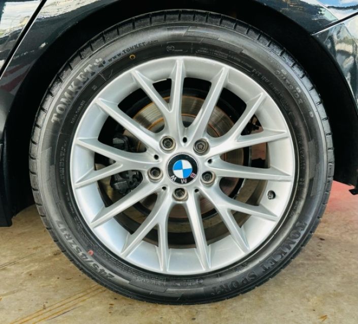 BMW 118i 1.6 16V TURBO GASOLINA 4P AUTOMÁTICO 2012/2012 CASTELLAN E TOMAZONI MOTORS CAXIAS DO SUL / Carros no Vale
