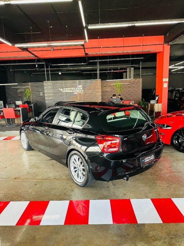 BMW 118i 1.6 16V TURBO GASOLINA 4P AUTOMÁTICO 2012/2012 CASTELLAN E TOMAZONI MOTORS CAXIAS DO SUL / Carros no Vale