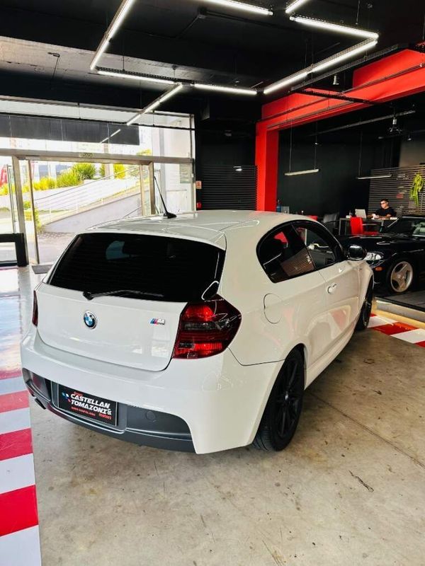 BMW 118i 2.0 SPORT EDITION 16V GASOLINA 2P AUTOMÁTICO 2011/2012 CASTELLAN E TOMAZONI MOTORS CAXIAS DO SUL / Carros no Vale