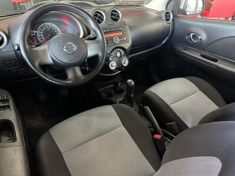 Nissan MARCH 1.6 S 16V FLEX 4P MANUAL 2012/2013 CASTELLAN E TOMAZONI MOTORS CAXIAS DO SUL / Carros no Vale