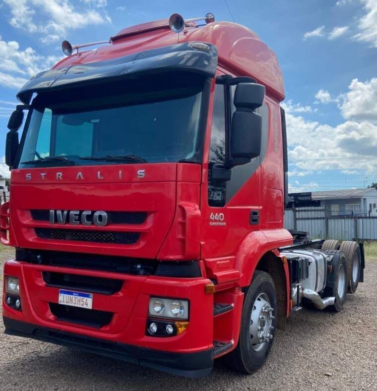 Iveco Stralis 600-S44T TA 6×2 EUROT.(dies)(E5) 2013/2013 CAMINHÕES & CAMIONETAS PASSO FUNDO / Carros no Vale