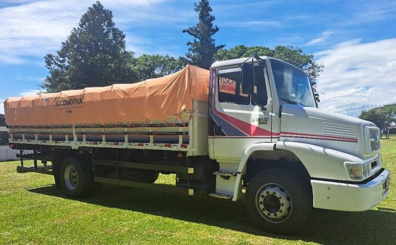Mercedes-Benz 1318 L-1318 2p Graneleiro 2009/2009 CAMINHÕES & CAMIONETAS PASSO FUNDO / Carros no Vale