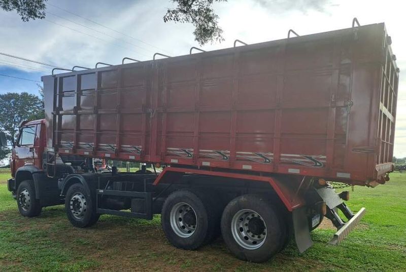 Volkswagen 24220 24-220 Worker T 4-Eixos 2011/2011 CAMINHÕES & CAMIONETAS PASSO FUNDO / Carros no Vale