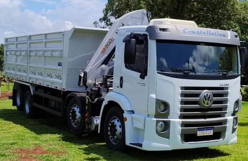 Volkswagen 24280 24-280 E Constelation 8×2 2014/2014 CAMINHÕES & CAMIONETAS PASSO FUNDO / Carros no Vale