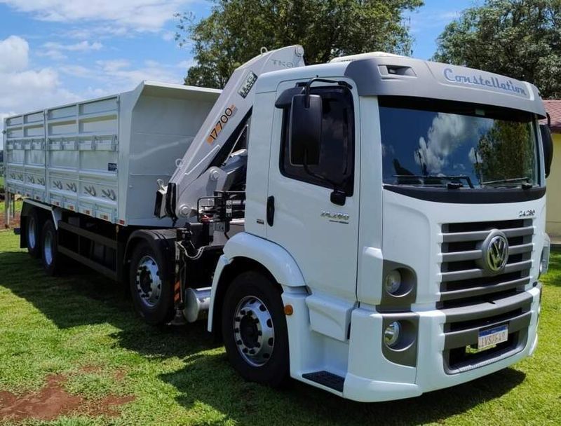 Volkswagen 24280 24-280 E Constelation 8×2 2014/2014 CAMINHÕES & CAMIONETAS PASSO FUNDO / Carros no Vale