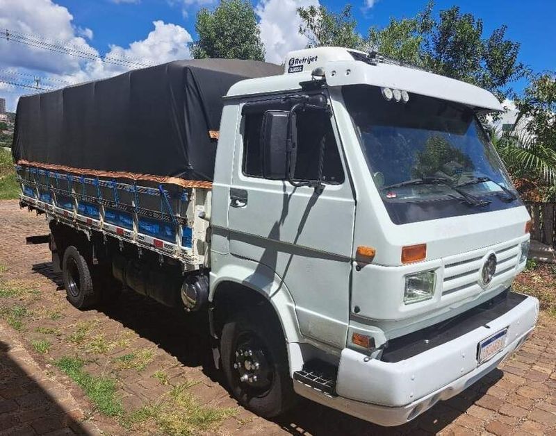 Volkswagen 7100 7-100 2p (diesel) 1994/1994 CAMINHÕES & CAMIONETAS PASSO FUNDO / Carros no Vale