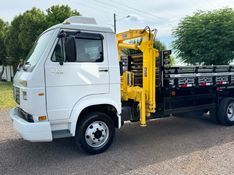 Volkswagen 8120 VW 8-120 Euro3 Worker Munck 2009/2009 CAMINHÕES & CAMIONETAS PASSO FUNDO / Carros no Vale