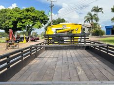 Volkswagen 8120 VW 8-120 Euro3 Worker Munck 2009/2009 CAMINHÕES & CAMIONETAS PASSO FUNDO / Carros no Vale