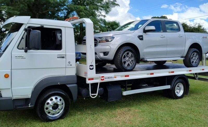 Volkswagen 9160 9-160 E Delivery Plataforma 2012/2012 CAMINHÕES & CAMIONETAS PASSO FUNDO / Carros no Vale