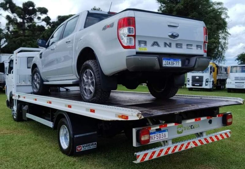 Volkswagen 9160 9-160 E Delivery Plataforma 2012/2012 CAMINHÕES & CAMIONETAS PASSO FUNDO / Carros no Vale