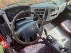Volvo VM 270 6×2 (E5) Graneleiro 2014/2014 CAMINHÕES & CAMIONETAS PASSO FUNDO / Carros no Vale