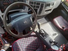 Volvo VM 270 6×2 (E5) Graneleiro 2014/2014 CAMINHÕES & CAMIONETAS PASSO FUNDO / Carros no Vale