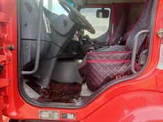 Volvo VM 270 6×2 (E5) Graneleiro 2014/2014 CAMINHÕES & CAMIONETAS PASSO FUNDO / Carros no Vale
