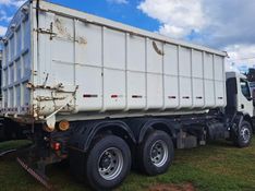 Volvo VM 330 6×4 2p Rol On 2012/2012 CAMINHÕES & CAMIONETAS PASSO FUNDO / Carros no Vale