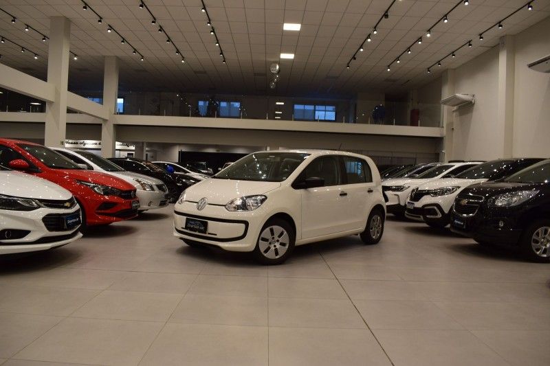 Volkswagen UP TAKE 1.0 2015 DINAMICA-CAR VENÂNCIO AIRES / Carros no Vale