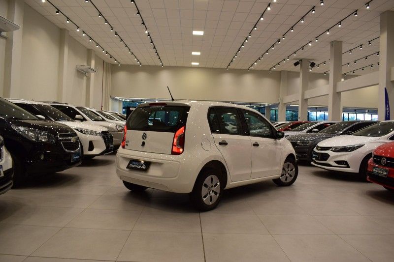 Volkswagen UP TAKE 1.0 2015 DINAMICA-CAR VENÂNCIO AIRES / Carros no Vale