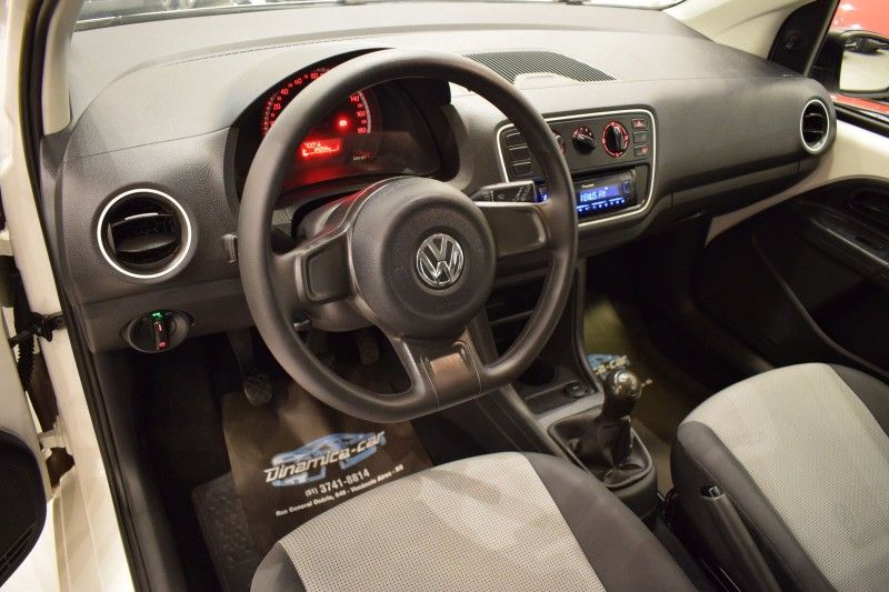 Volkswagen UP TAKE 1.0 2015 DINAMICA-CAR VENÂNCIO AIRES / Carros no Vale