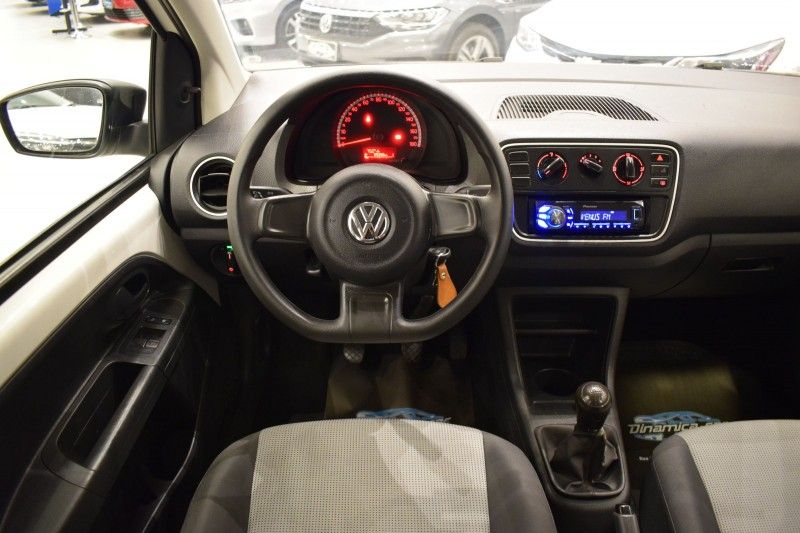 Volkswagen UP TAKE 1.0 2015 DINAMICA-CAR VENÂNCIO AIRES / Carros no Vale