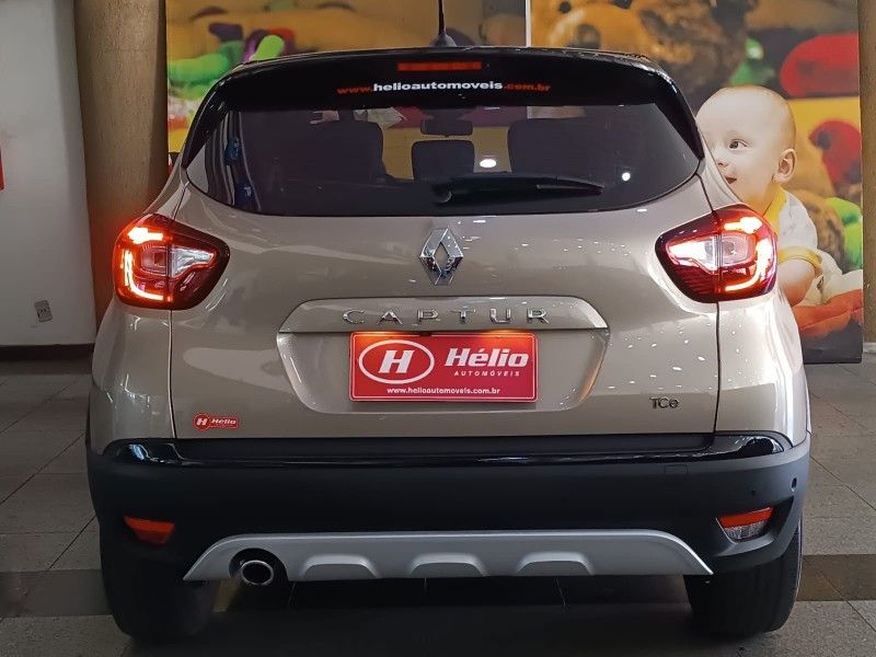 Renault CAPTUR ICONIC 1.3 2022 HÉLIO AUTOMÓVEIS LAJEADO / Carros no Vale