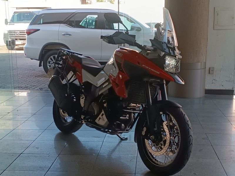 Suzuki V-STROM 1000 2022 HÉLIO AUTOMÓVEIS LAJEADO / Carros no Vale