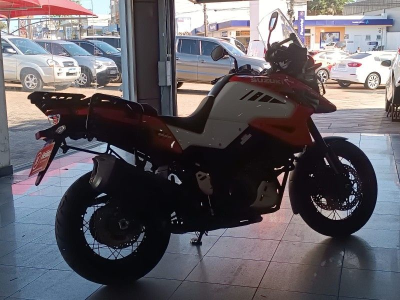Suzuki V-STROM 1000 2022 HÉLIO AUTOMÓVEIS LAJEADO / Carros no Vale
