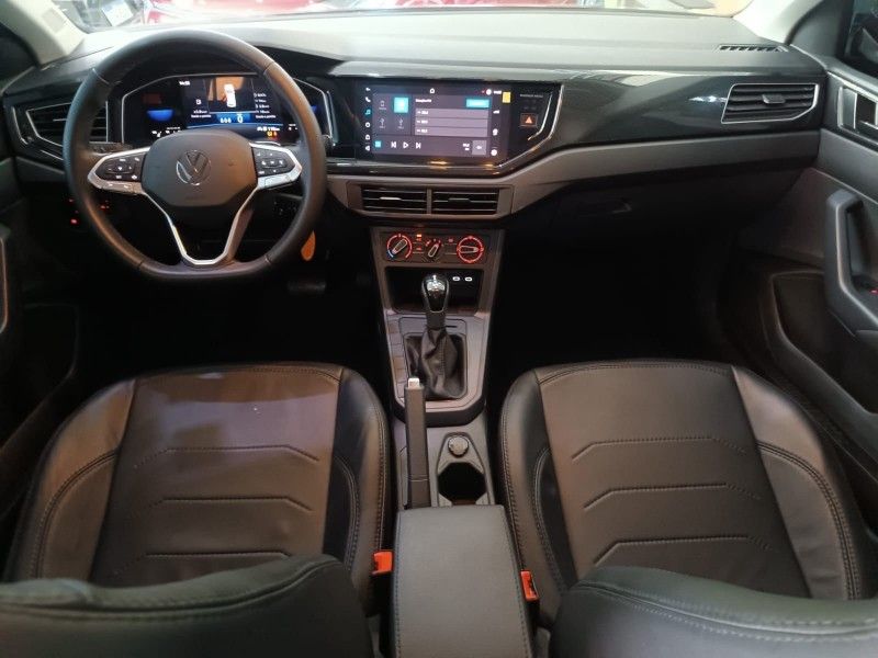 Volkswagen VIRTUS TSI 1.0 2024 HÉLIO AUTOMÓVEIS LAJEADO / Carros no Vale