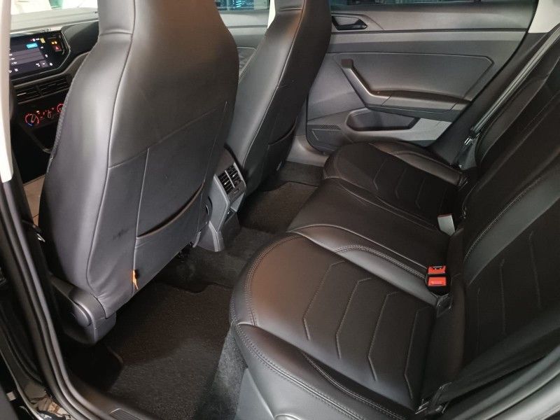 Volkswagen VIRTUS TSI 1.0 2024 HÉLIO AUTOMÓVEIS LAJEADO / Carros no Vale