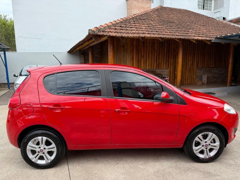 Fiat PALIO ESSENCE 1.6 2013 FERREIRA VEÍCULOS VENÂNCIO AIRES / Carros no Vale