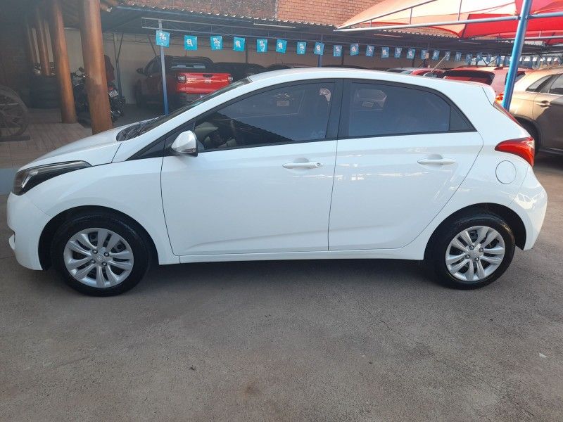 Hyundai HB20 COMFORT PLUS 1.6 2018 FERREIRA VEÍCULOS VENÂNCIO AIRES / Carros no Vale
