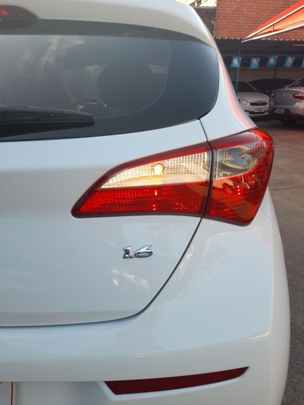 Hyundai HB20 COMFORT PLUS 1.6 2018 FERREIRA VEÍCULOS VENÂNCIO AIRES / Carros no Vale