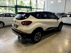 RENAULT CAPTUR 1.3 TCE Iconic 2021/2022 M&C AUTOMÓVEIS CAXIAS DO SUL / Carros no Vale
