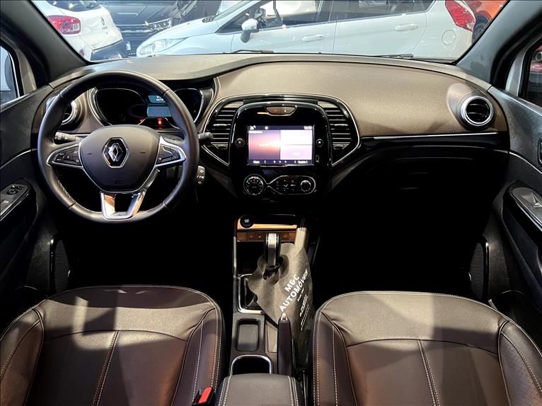 RENAULT CAPTUR 1.3 TCE Iconic 2021/2022 M&C AUTOMÓVEIS CAXIAS DO SUL / Carros no Vale