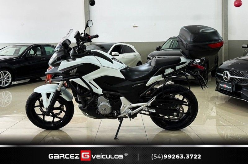 HONDA NC 700X ABS 2014/2014 GARCEZ VEÍCULOS BENTO GONÇALVES / Carros no Vale