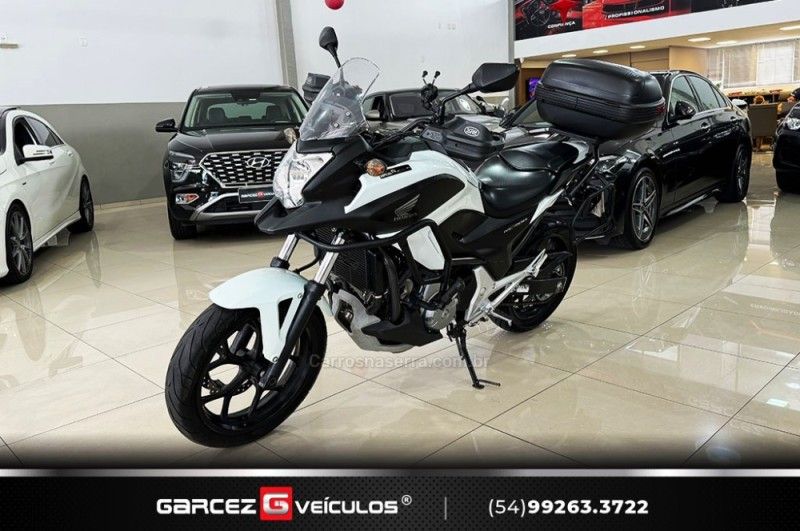 HONDA NC 700X ABS 2014/2014 GARCEZ VEÍCULOS BENTO GONÇALVES / Carros no Vale