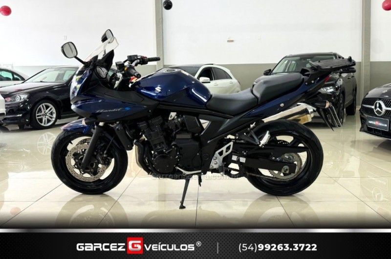 SUZUKI BANDIT 650S 2011/2011 GARCEZ VEÍCULOS BENTO GONÇALVES / Carros no Vale