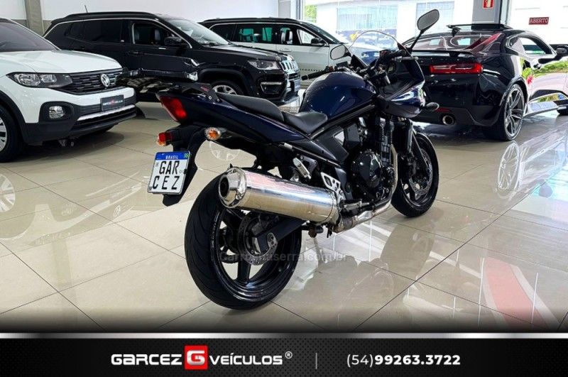 SUZUKI BANDIT 650S 2011/2011 GARCEZ VEÍCULOS BENTO GONÇALVES / Carros no Vale