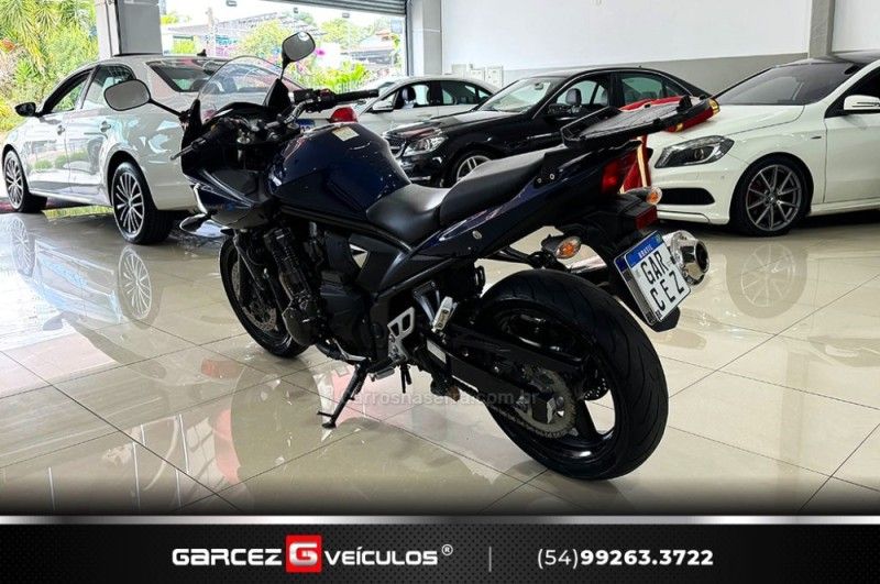 SUZUKI BANDIT 650S 2011/2011 GARCEZ VEÍCULOS BENTO GONÇALVES / Carros no Vale