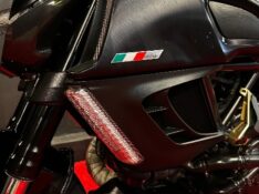 DUCATI DIAVEL 1198 /2013 EXCLUSIVO VEÍCULOS SANTA CRUZ DO SUL / Carros no Vale